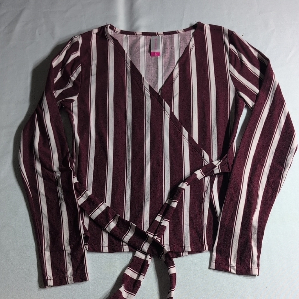 No Boundaries Striped Burgundy Wrap Top Junior Size Medium 7-9